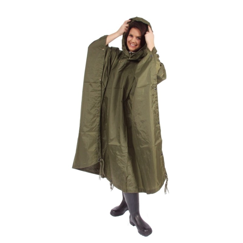 Poncho Ripstop oliv 2,1 x 1,5m (3,15m²  7,92 €/m²)