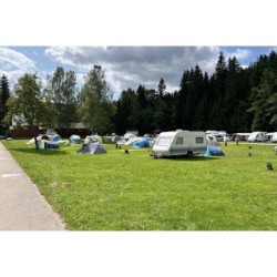 Base Camp Medvedin -...