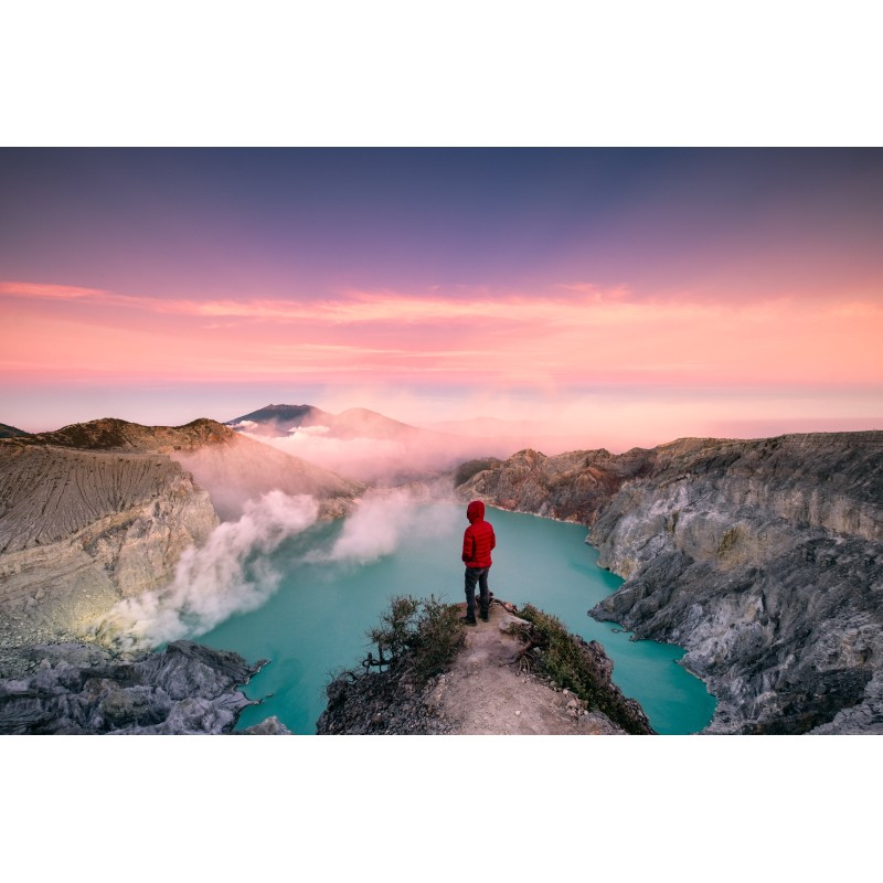 Singapur meets Bali: Funkelnde Skyline & blaues Vulkanfeuer