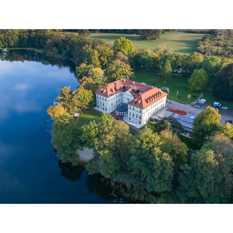 Meckl. Seenplatte - Seeschloss Schorssow - 6 Tage für Zwei inkl. Frühstück